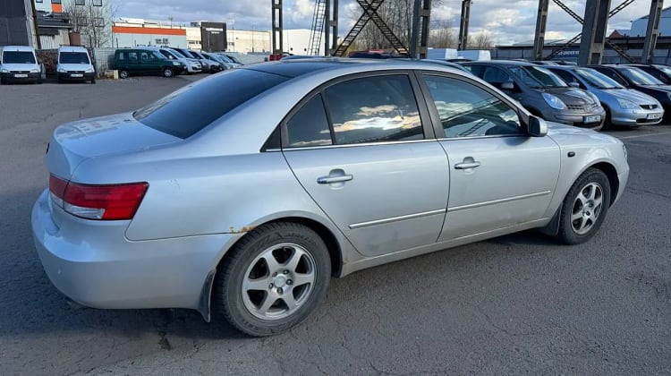 Hyundai SONATA