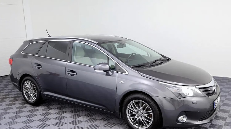 Toyota Avensis preview