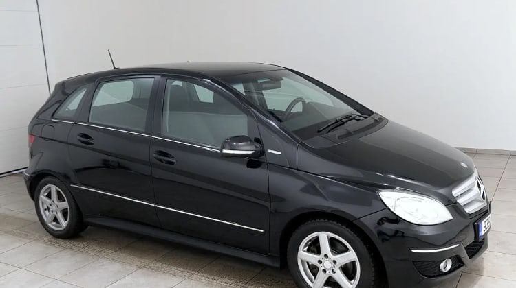 Mercedes-Benz B 170 preview