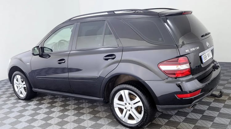 Mercedes-Benz ML 300