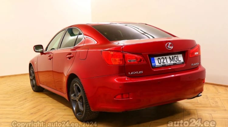 Lexus IS 220