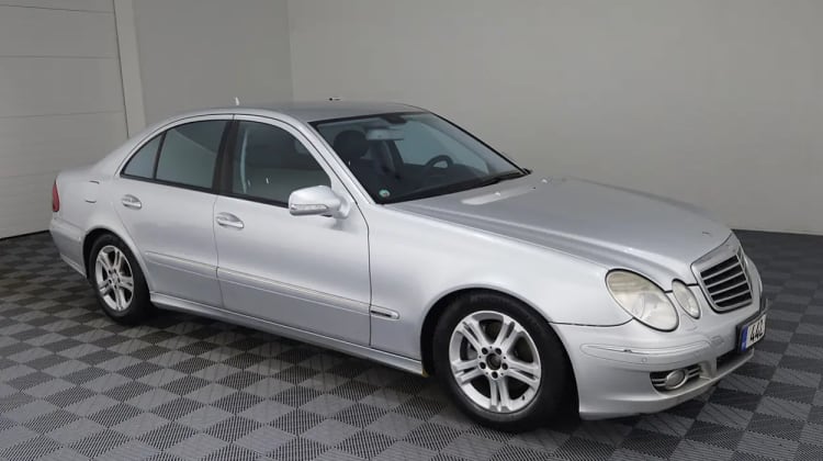 Mercedes-Benz E 220