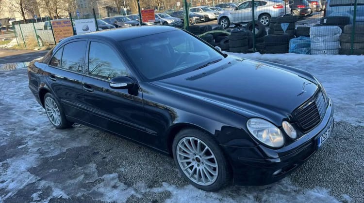 Mercedes-Benz E 220