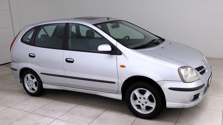 Nissan Almera Tino preview