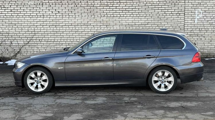 BMW 325