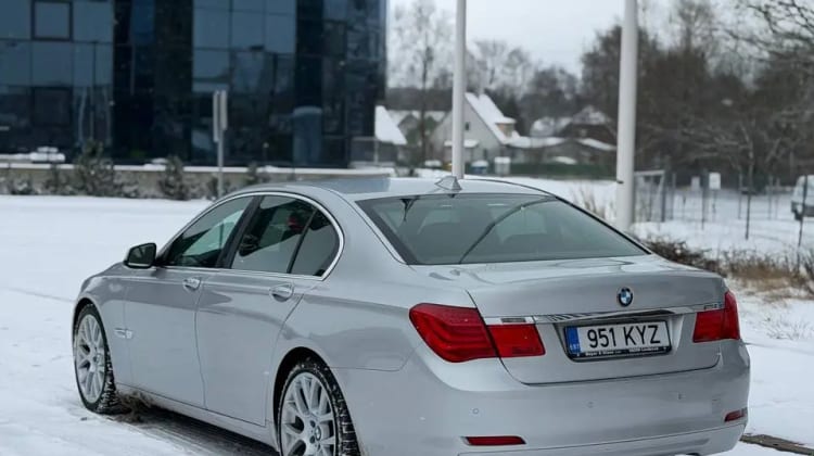 BMW 730