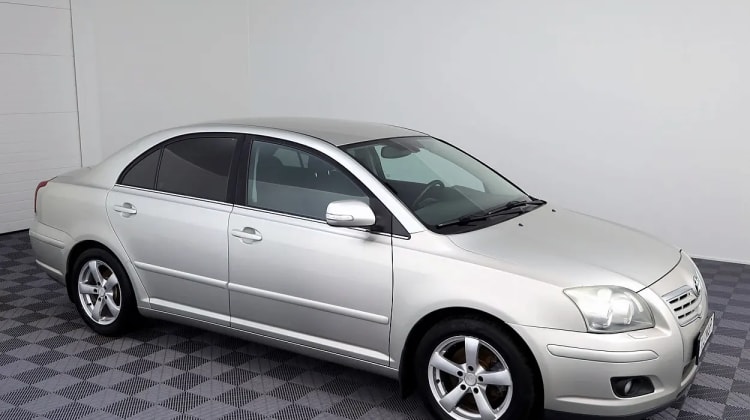 Toyota Avensis preview