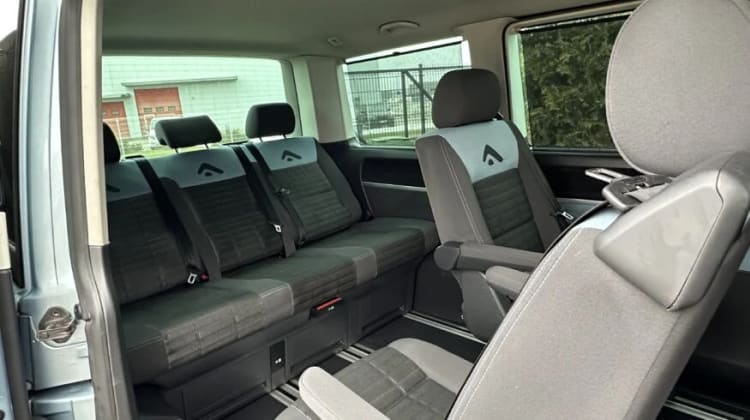 Volkswagen Multivan 11