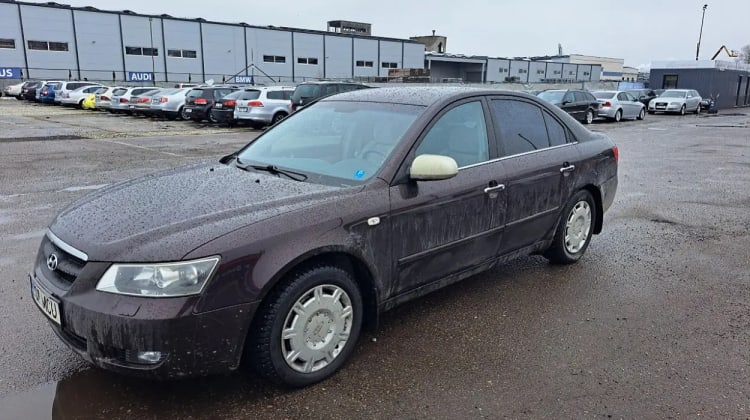 Hyundai SONATA