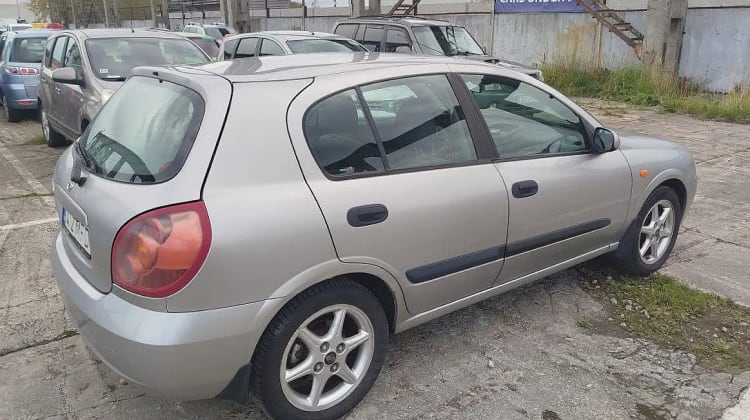 Nissan Almera