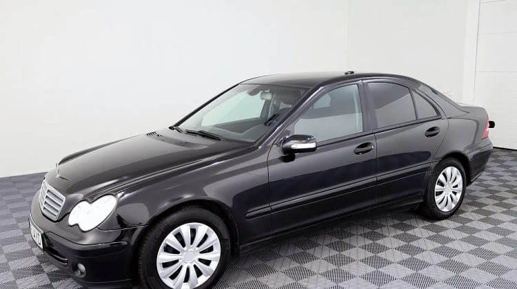Mercedes-Benz C 200