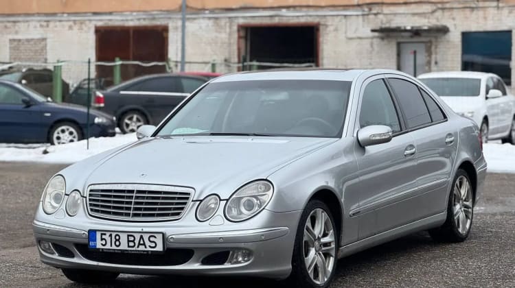 Mercedes-Benz E 320