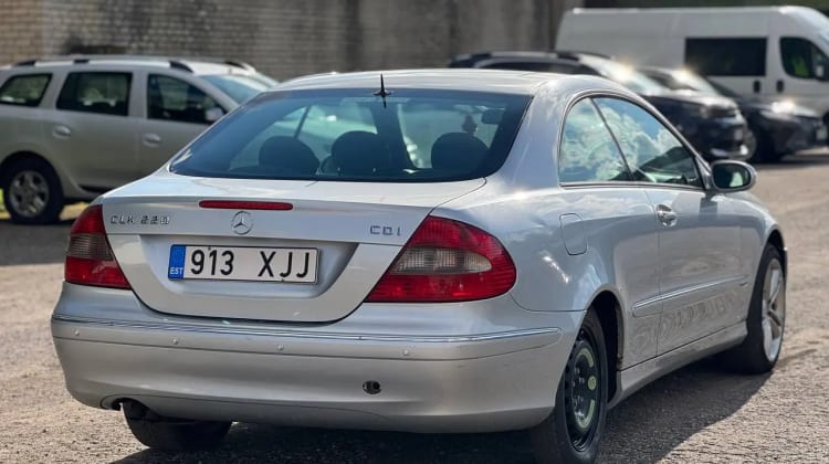 Mercedes-Benz CLK 220