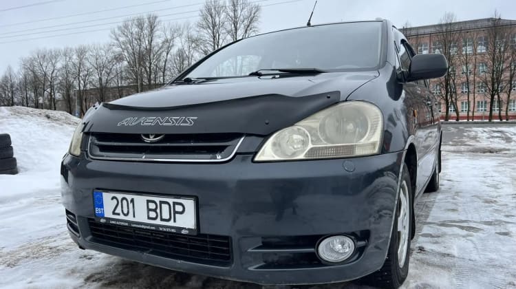 Toyota Avensis Verso