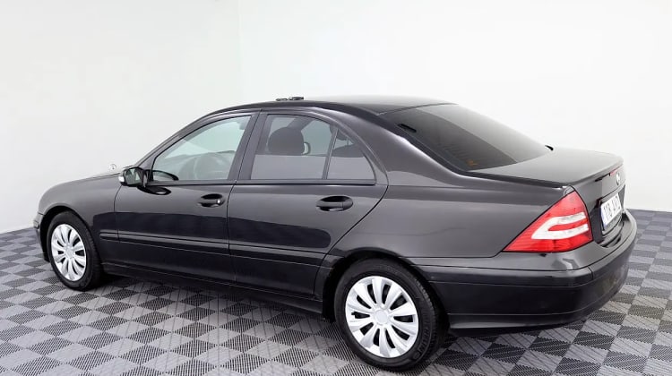 Mercedes-Benz C 200