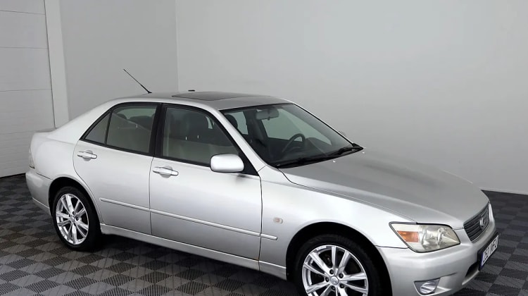 Lexus IS 200