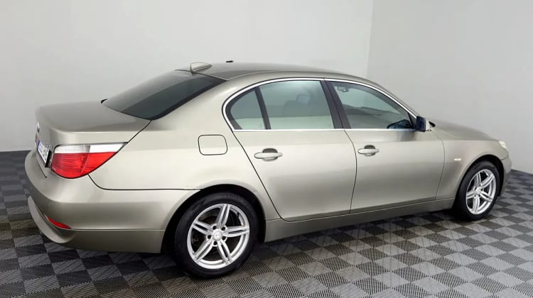 BMW 525