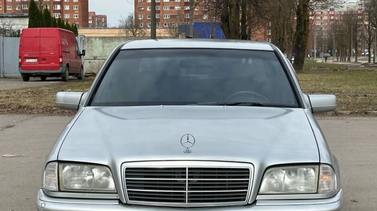 Mercedes-Benz C 200