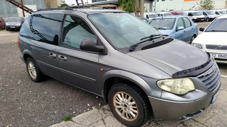 Chrysler Voyager preview