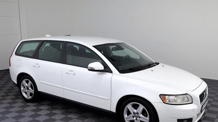 Volvo V50 preview