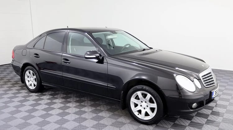 Mercedes-Benz E 200 preview
