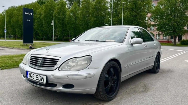 Mercedes-Benz S 320