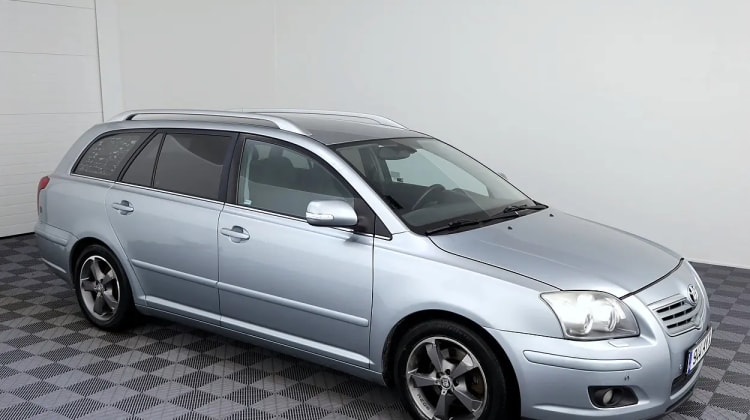 Toyota Avensis preview