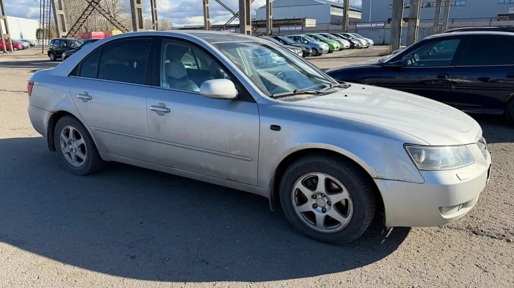 Hyundai SONATA