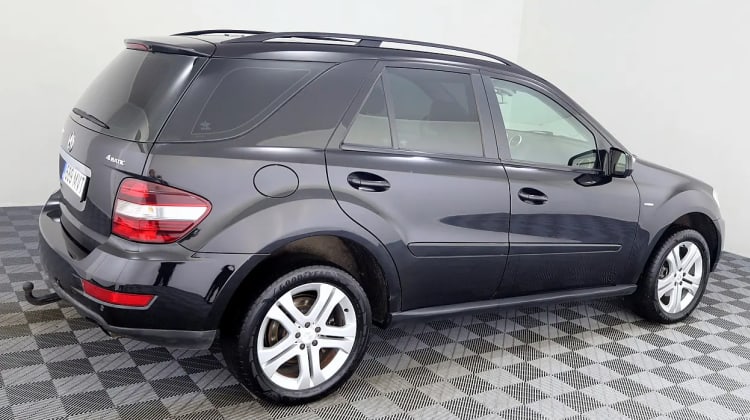 Mercedes-Benz ML 300