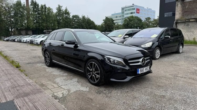 Mercedes-Benz C 220 preview