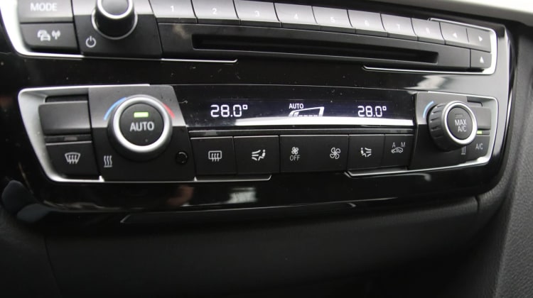 BMW 320 19