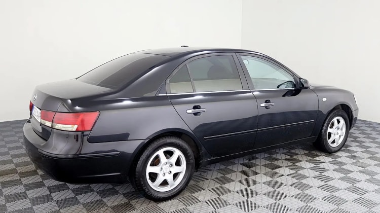 Hyundai SONATA