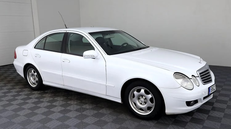 Mercedes-Benz E 200