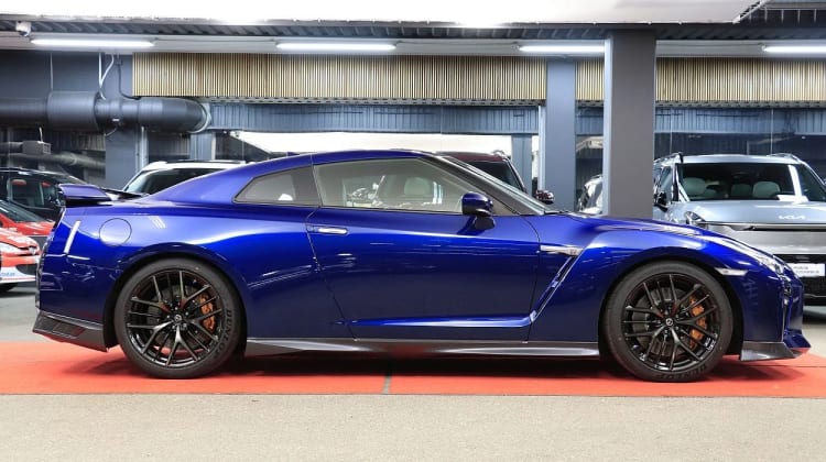 Nissan GT-R