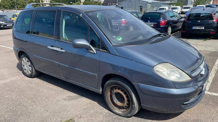 Citroën C8 preview