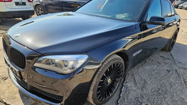 BMW 730 preview