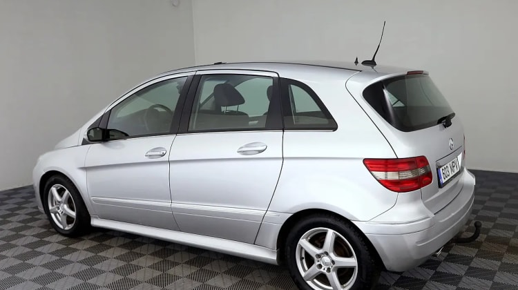 Mercedes-Benz B 200