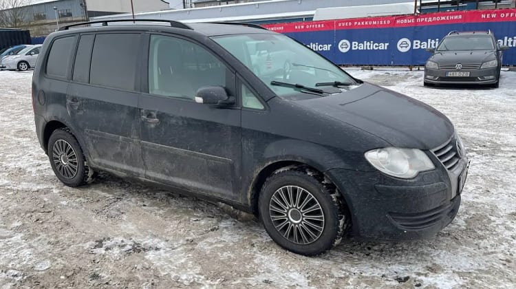 Volkswagen Touran preview