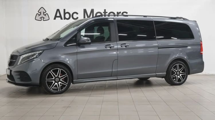Mercedes-Benz V 250 preview