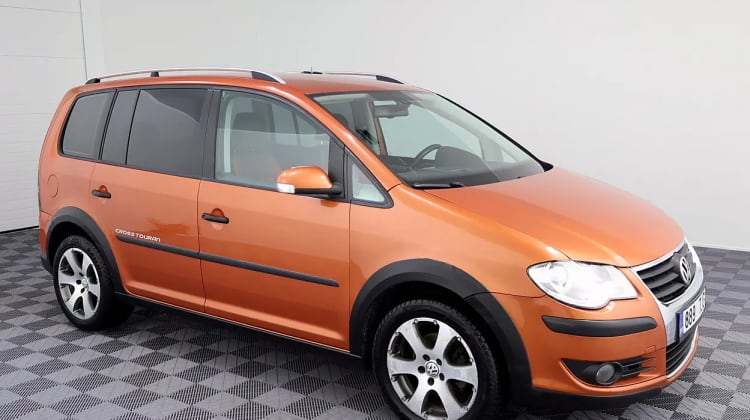 Volkswagen Touran preview