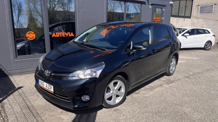 Toyota Verso preview