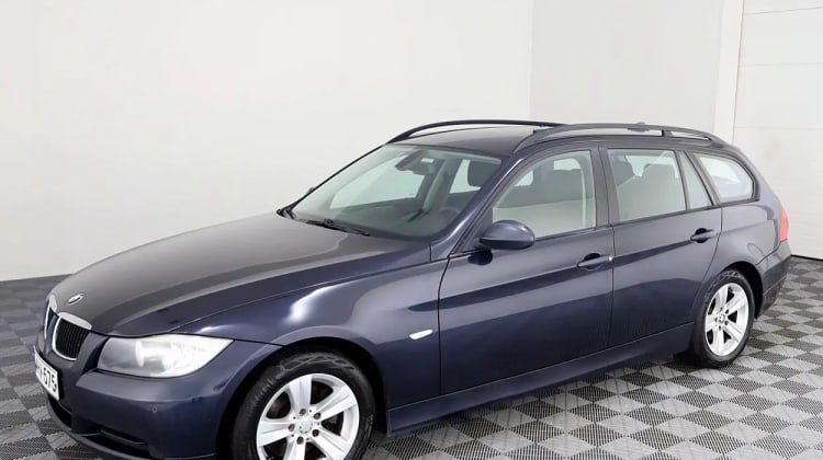 BMW 320