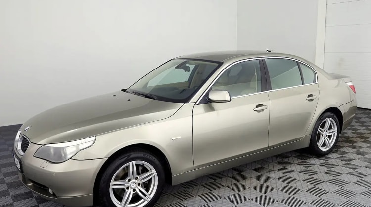 BMW 525