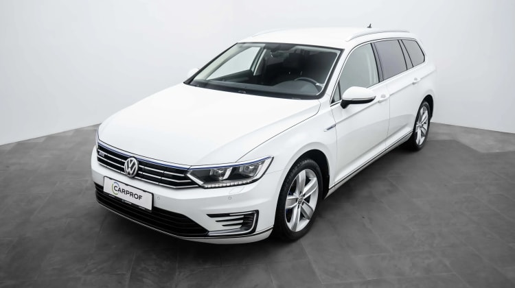 Volkswagen Passat preview