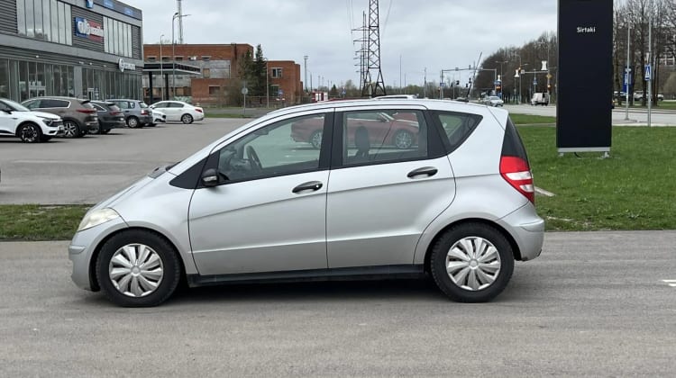 Mercedes-Benz A 180