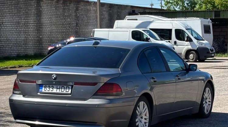 BMW 730