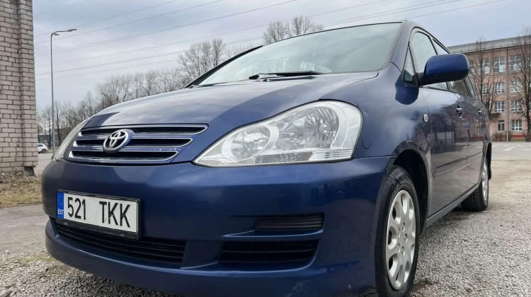 Toyota Avensis Verso