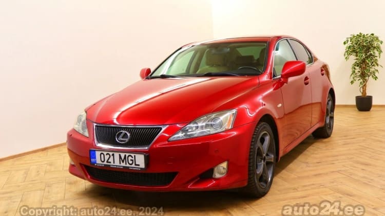 Lexus IS 220