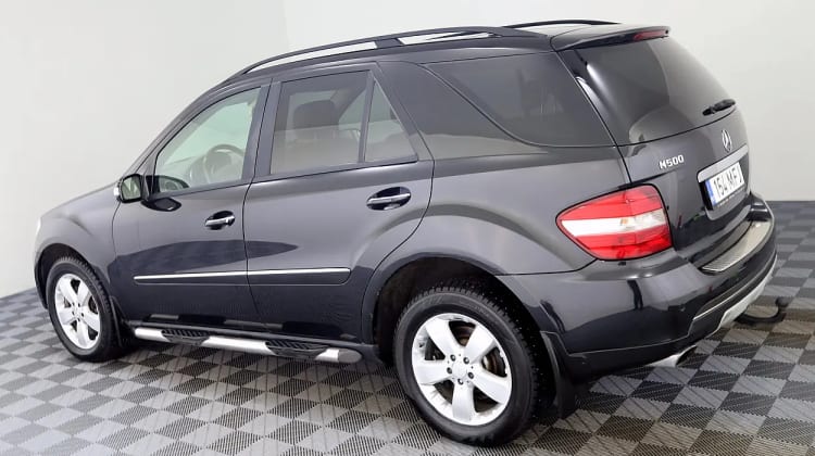 Mercedes-Benz ML 500