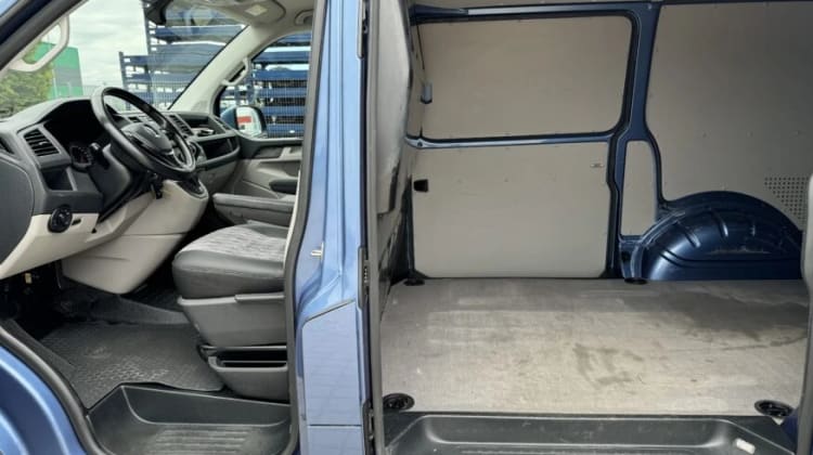 Volkswagen Transporter 13